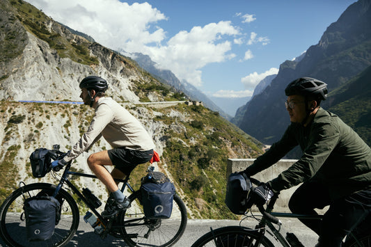 Packing Smart: How to Choose the Right Roswheel Bag for Your Ride