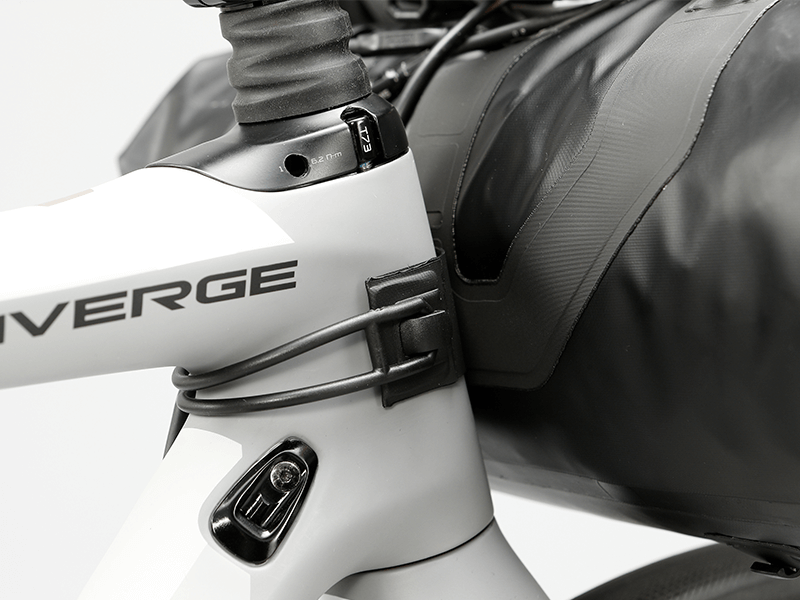 Road Handlebar Bag with 'Fast-Fix' straps, large reflective areas, and easy attachment for bulky items.