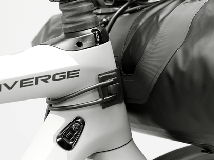 Road Handlebar Bag with 'Fast-Fix' straps, large reflective areas, and easy attachment for bulky items.