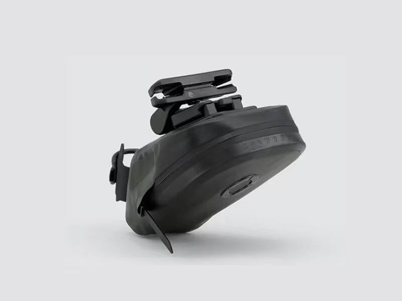 Road Saddle Bag - Medium designed for easy access to spares and bulkier gear, featuring quick release buckle, 'Fast-Fix' strap system, lightweight construction, and reflective details.