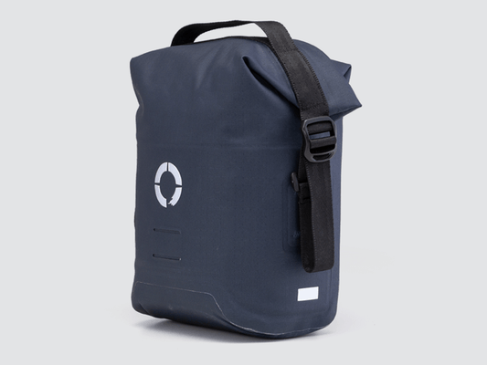Waterproof Tour handlebar bag with quick closure.