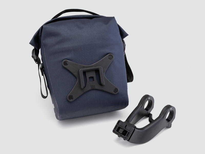 Waterproof Tour handlebar bag with quick closure.
