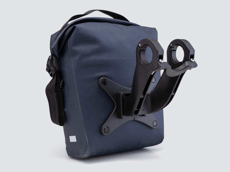 Waterproof Tour handlebar bag with quick closure.